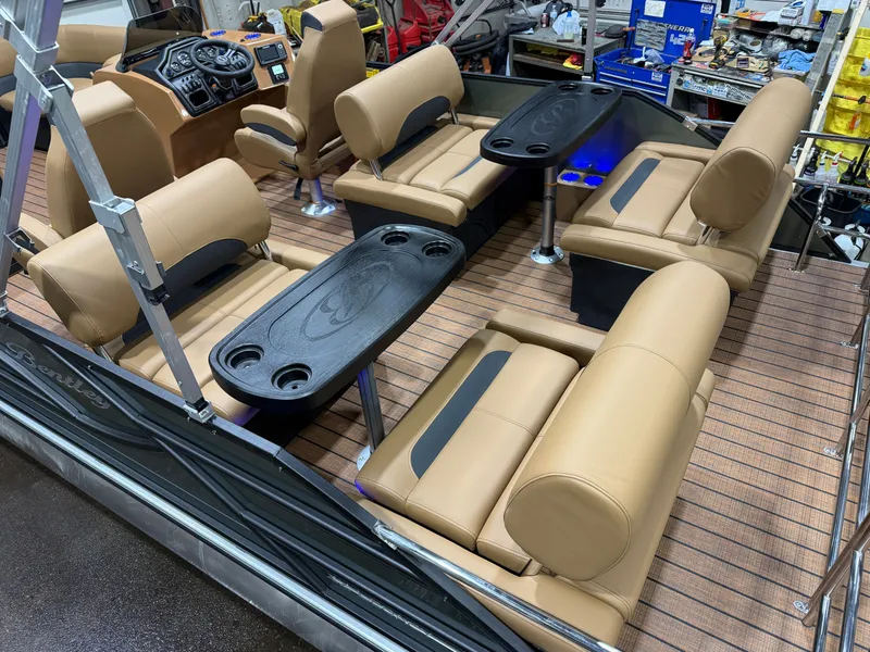Slide: The Image of Bentley Pontoons Legacy 223 QSB Swingback Tritoon & Honda 4-Stroke EFI 2026 - 4