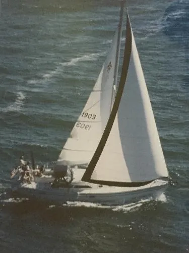 Slide: The Image of Catalina 36 MkII 2000 - 3