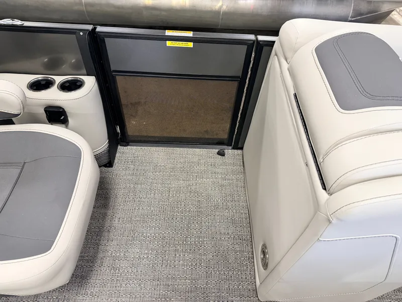 Slide: The Image of Barletta Cabrio 22QC Pontoon 2025 - 15