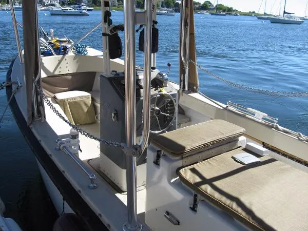 Slide: The Image of otech CENTER CONSOLE LIFEBOAT 1996 - 4