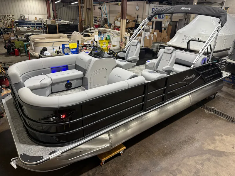 The Image of Bentley Pontoons Legacy 220 Swingback & Honda 4-Stroke EFI 2026 - 1