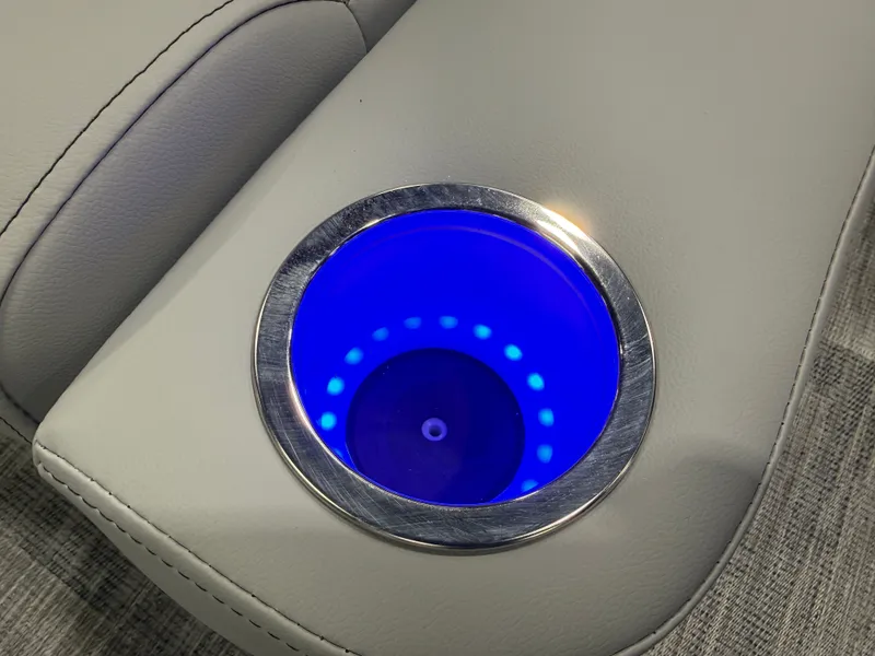 Slide: The Image of Bentley Pontoons Legacy 220 Swingback & Honda 4-Stroke EFI 2026 - 23