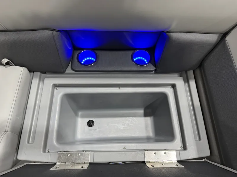 Slide: The Image of Bentley Pontoons Legacy 220 Swingback & Honda 4-Stroke EFI 2026 - 30