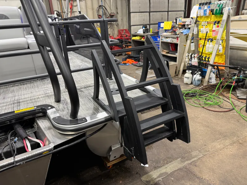 Slide: The Image of Bentley Pontoons Legacy 220 Swingback & Honda 4-Stroke EFI 2026 - 45