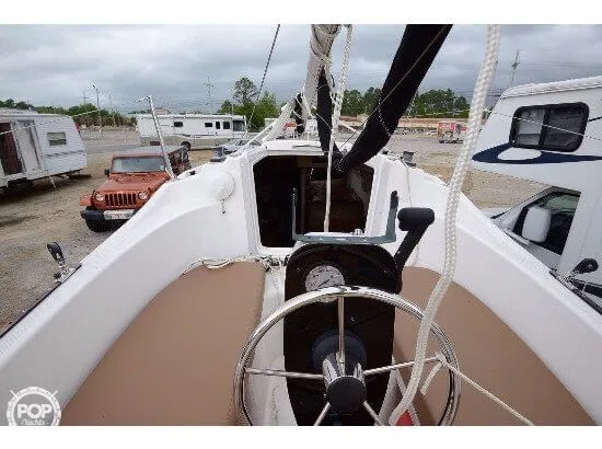 Slide: The Image of Macgregor 26M 2011 - 3