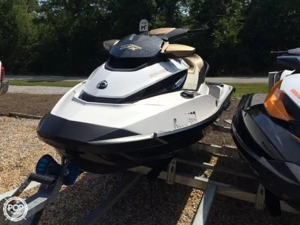 Slide: The Image of Sea-Doo GTX215 & GTR215 2013 - 3