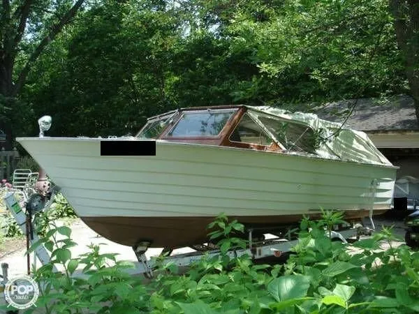 Slide: The Image of Carver Yachts 20 1/2' Camper 1966 - 1