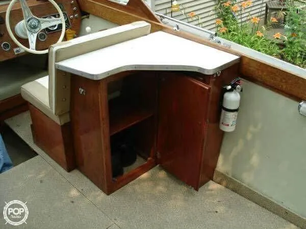 Slide: The Image of Carver Yachts 20 1/2' Camper 1966 - 6