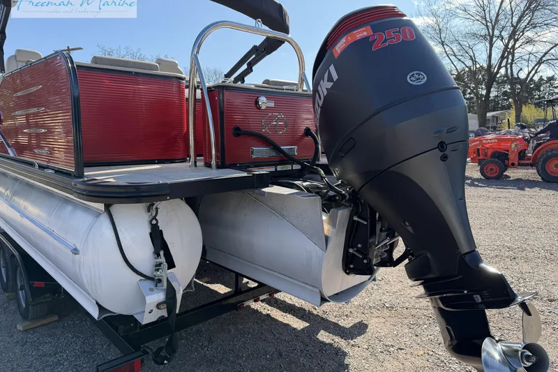 Slide: The Image of 2019 Avalon Catalina Quad Lounge 25' with Suzuki 250 outboard motor. - 10