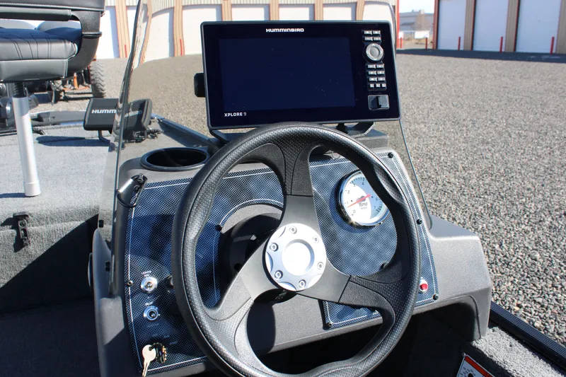 Slide: The Image of Tracker Bass Tracker Classic XL 2024 - 11