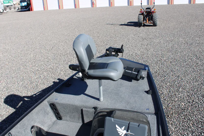 Slide: The Image of Tracker Bass Tracker Classic XL 2024 - 13