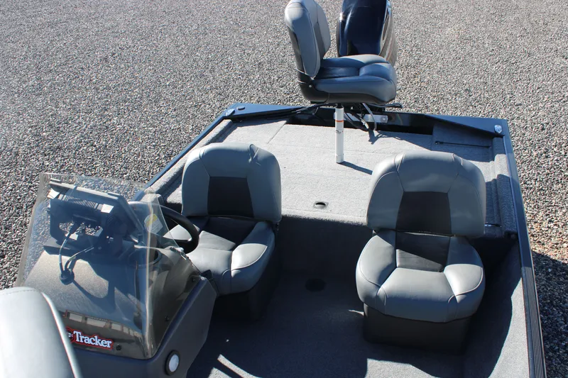 Slide: The Image of Tracker Bass Tracker Classic XL 2024 - 7