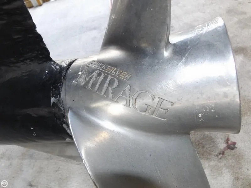 Slide: The Image of Thunderbird/Formula 242 LS 1990 - 7