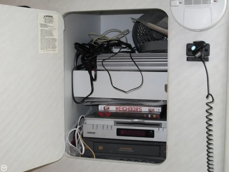 Slide: The Image of Wellcraft 3300 Coastal 1991 - 7