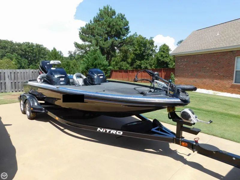 Slide: The Image of Nitro Z9 2013 - 1