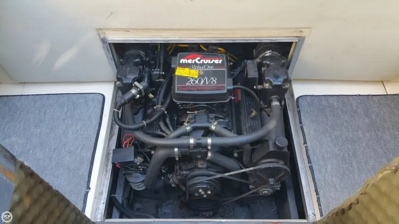 Slide: The Image of Sea Ray 230 Cuddy Cabin 1987 - 4