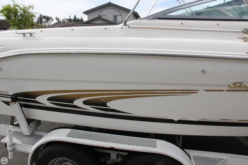 Slide: The Image of Sea Ray 230 Signature 1997 - 11