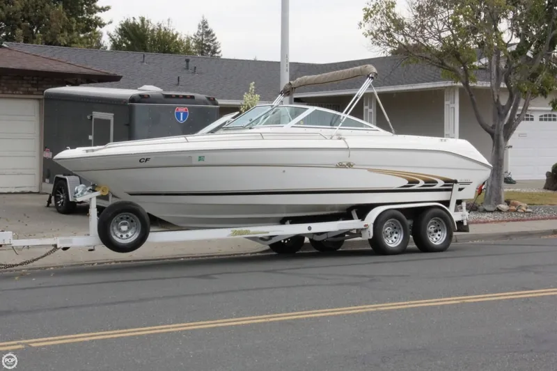 Slide: The Image of Sea Ray 230 Signature 1997 - 3