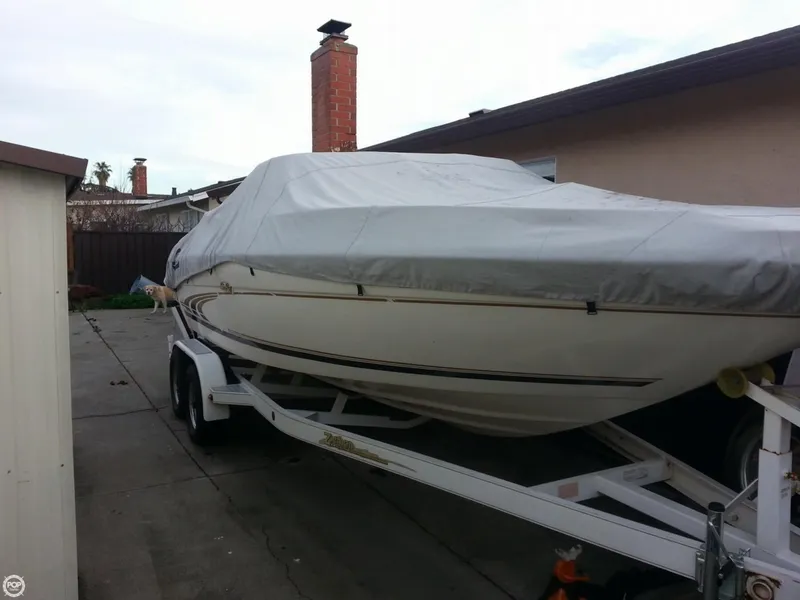 Slide: The Image of Sea Ray 230 Signature 1997 - 6