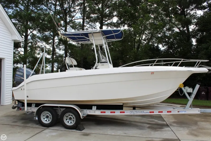 Slide: The Image of Wellcraft 210 Fisherman 2003 - 1
