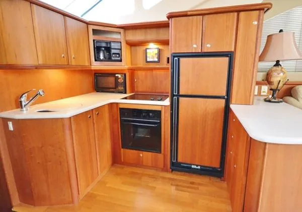 Slide: The Image of Silverton 43 Aft Cabin Motor Yacht 2003 - 6