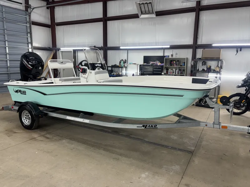 Slide: The Image of Mako Pro Skiff 17 CC 2026 - 10