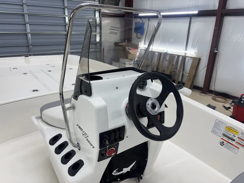 Slide: The Image of Mako Pro Skiff 17 CC 2026 - 16