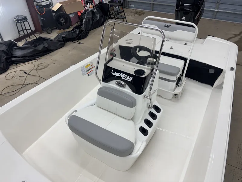 Slide: The Image of Mako Pro Skiff 17 CC 2026 - 17