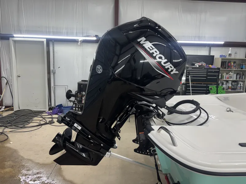 Slide: The Image of Mako Pro Skiff 17 CC 2026 - 5