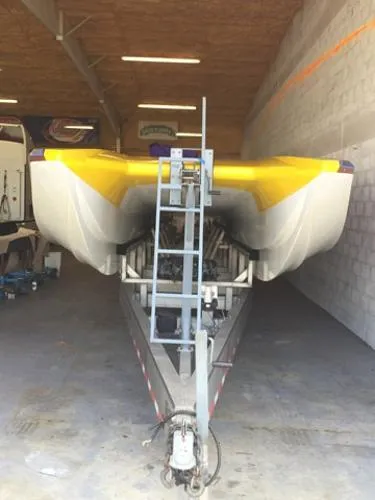 Slide: The Image of MTI 39 RP Catamaran 2004 - 2