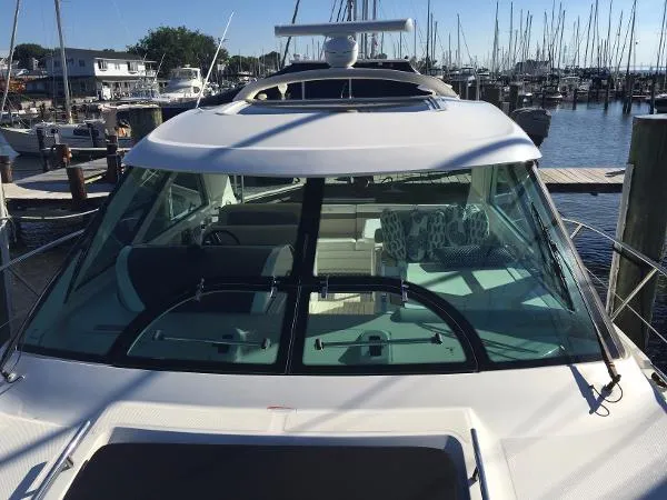 Slide: The Image of Sea Ray 450 Sundancer 2012 - 11