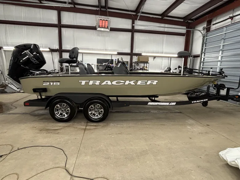 The Image of Tracker Savage 215 2026 - 1
