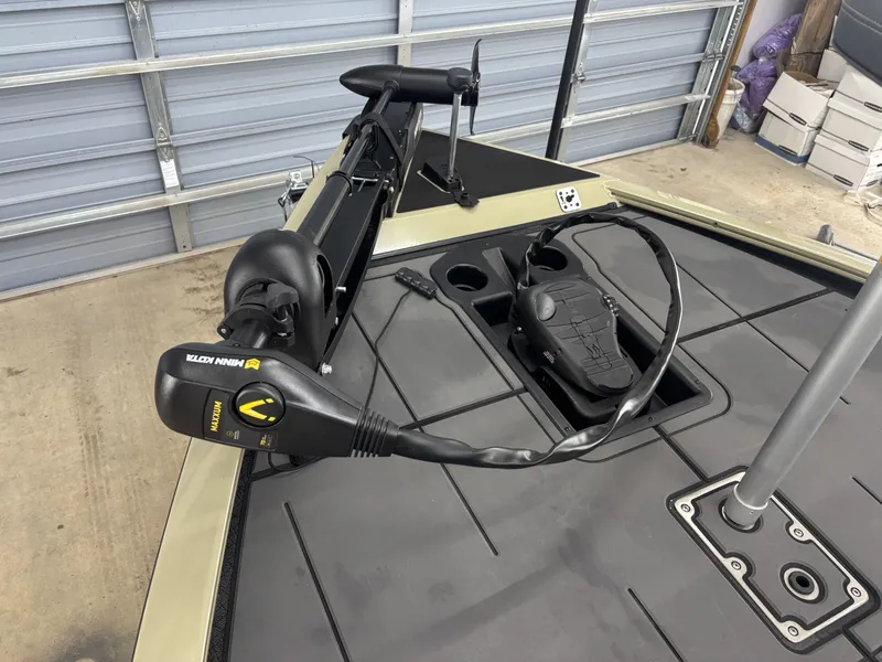 Slide: The Image of Tracker Savage 215 2026 - 6