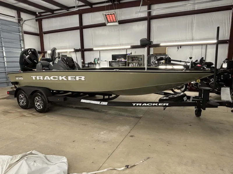 Slide: The Image of Tracker Savage 215 2026 - 7