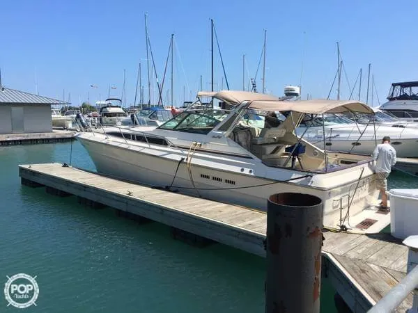 Slide: The Image of Sea Ray 390 Express 1986 - 10