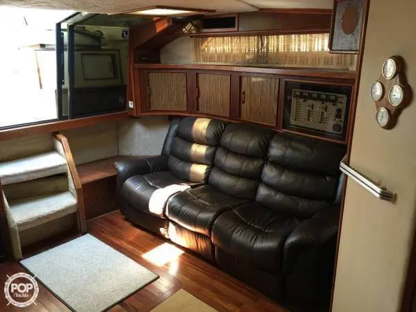 Slide: The Image of Sea Ray 390 Express 1986 - 7