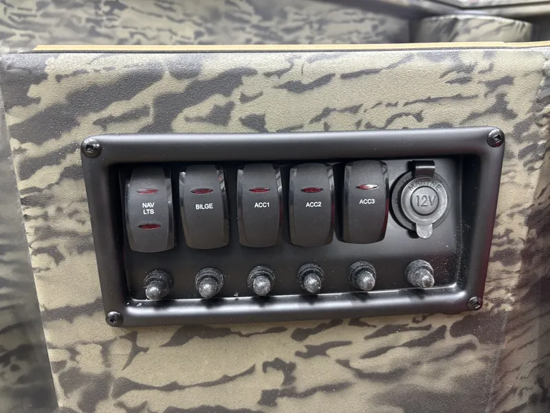 Slide: The Image of Tracker Grizzly 1650 T Prairie Wings Edition 2026 - 14