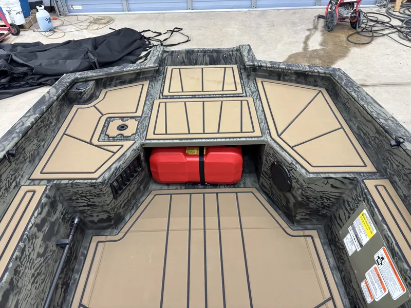 Slide: The Image of Tracker Grizzly 1650 T Prairie Wings Edition 2026 - 4