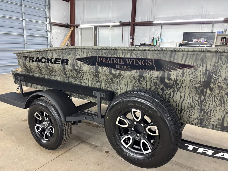 Slide: The Image of Tracker Grizzly 1650 T Prairie Wings Edition 2026 - 8