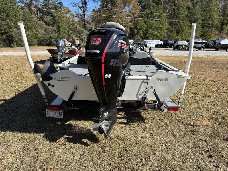 Slide: The Image of Tracker Pro Team 195 TXW Tournament Edition 2017 - 12