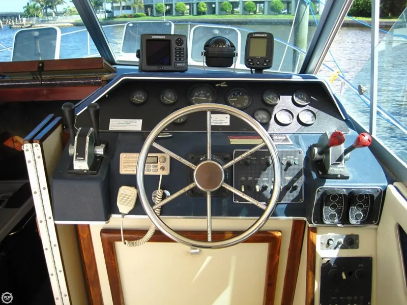 Slide: The Image of Sea Ray 270 Sportfisherman 1988 - 8