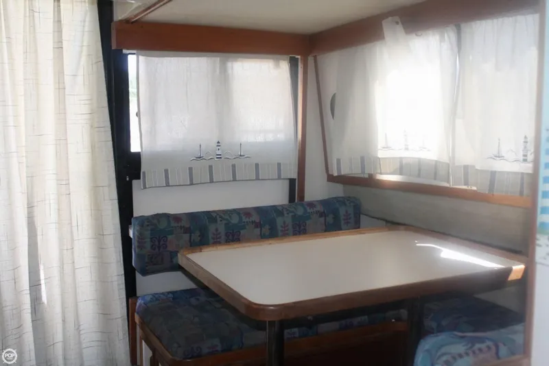 Slide: The Image of Carver Yachts 2897 Mariner 1988 - 7