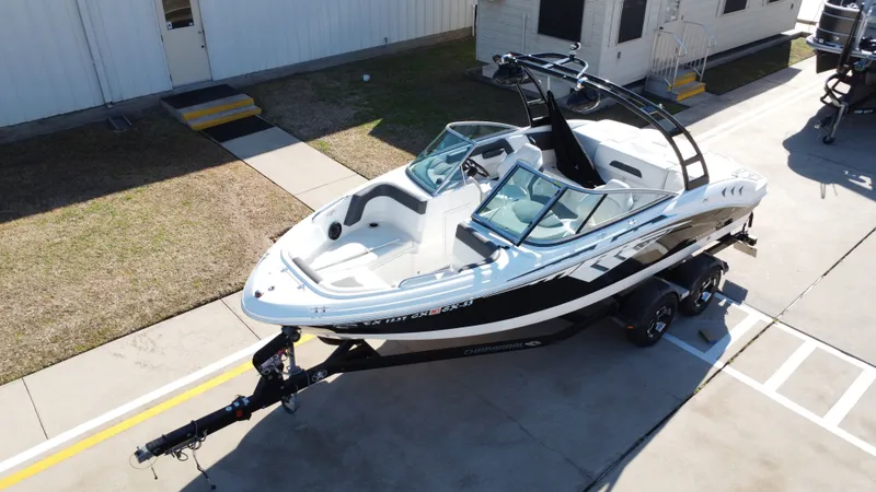 Slide: The Image of Chaparral 21 H2O Sport 2014 - 11