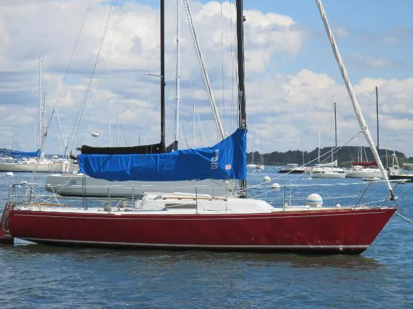 Slide: The Image of J Boats J/29 1983 - 0