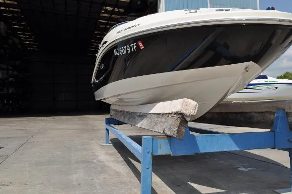 Slide: The Image of Sea Ray 185 Sport 2010 - 1