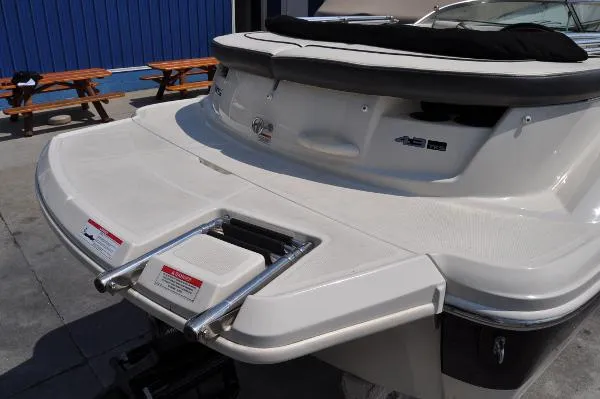 Slide: The Image of Sea Ray 185 Sport 2010 - 11