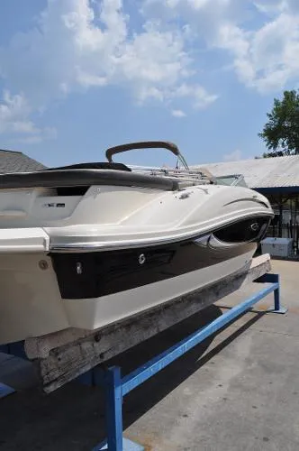 Slide: The Image of Sea Ray 185 Sport 2010 - 4