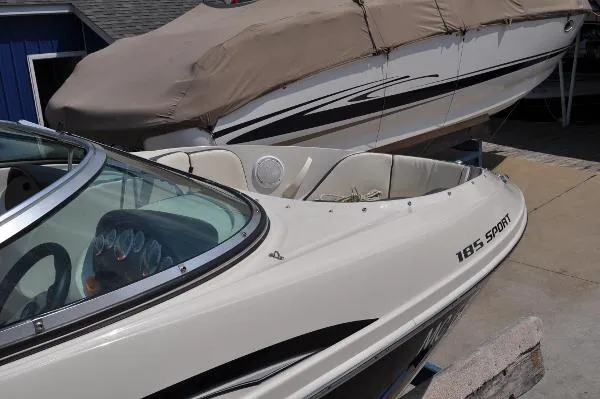 Slide: The Image of Sea Ray 185 Sport 2010 - 6