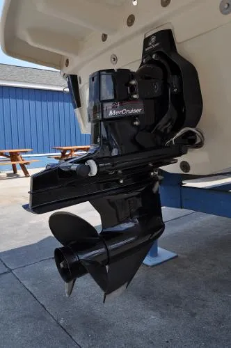 Slide: The Image of Sea Ray 185 Sport 2010 - 8