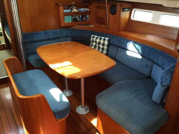 Slide: The Image of Beneteau USA 411 2001 - 2